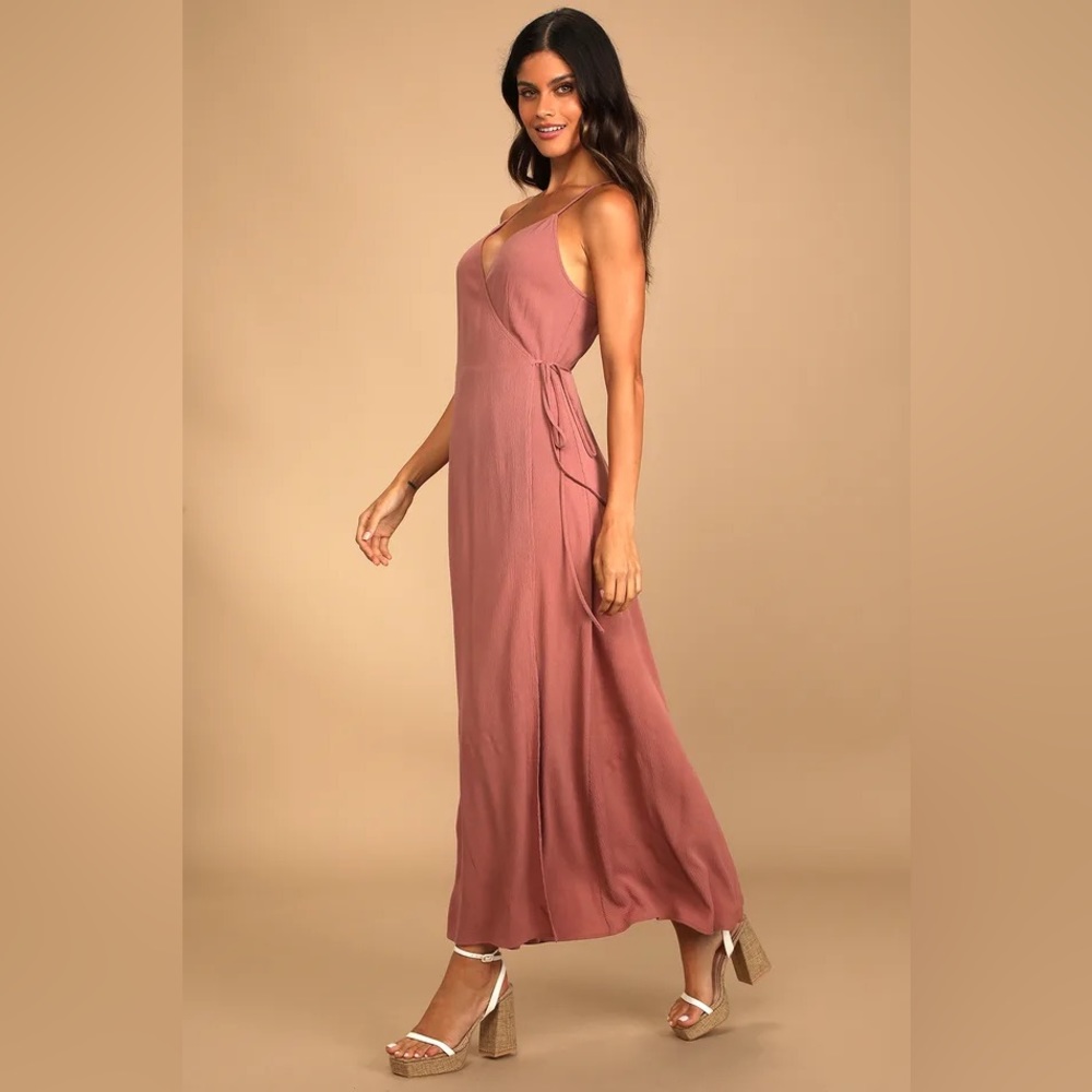 LULUS WRAP DRESS NWT M
